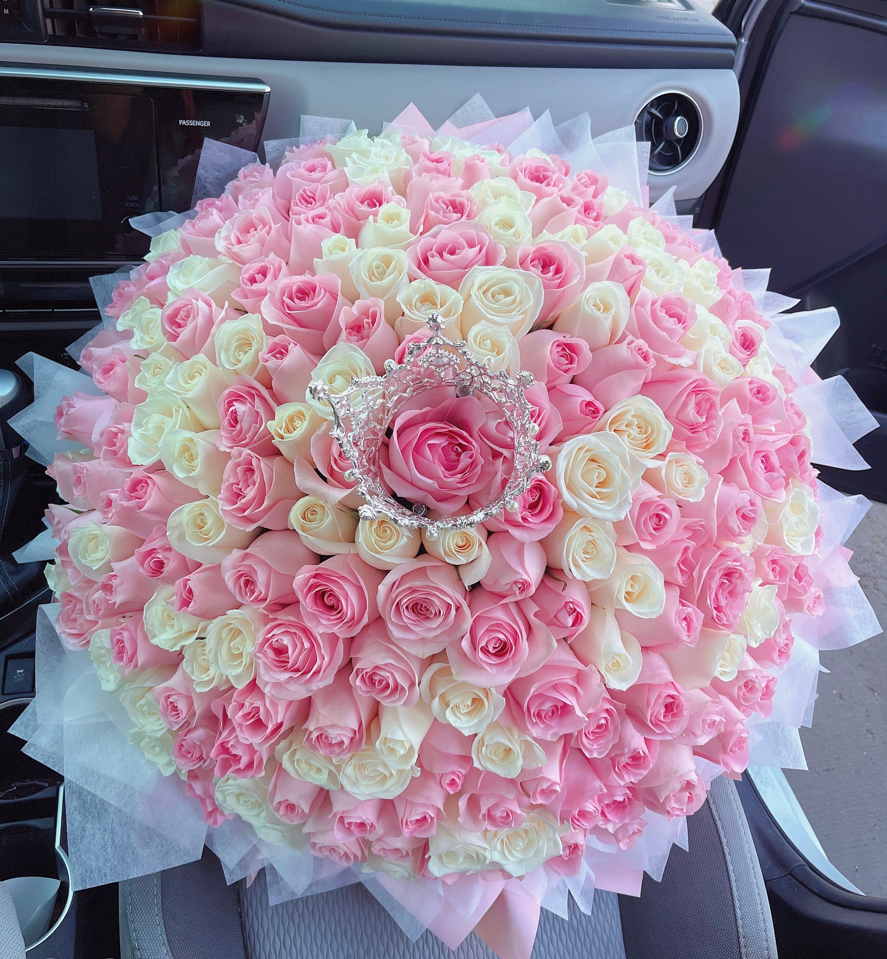 OC Beverly Flowers – Fountain Valley Flowers Delivery - Roses and Orchids  Wooden Box