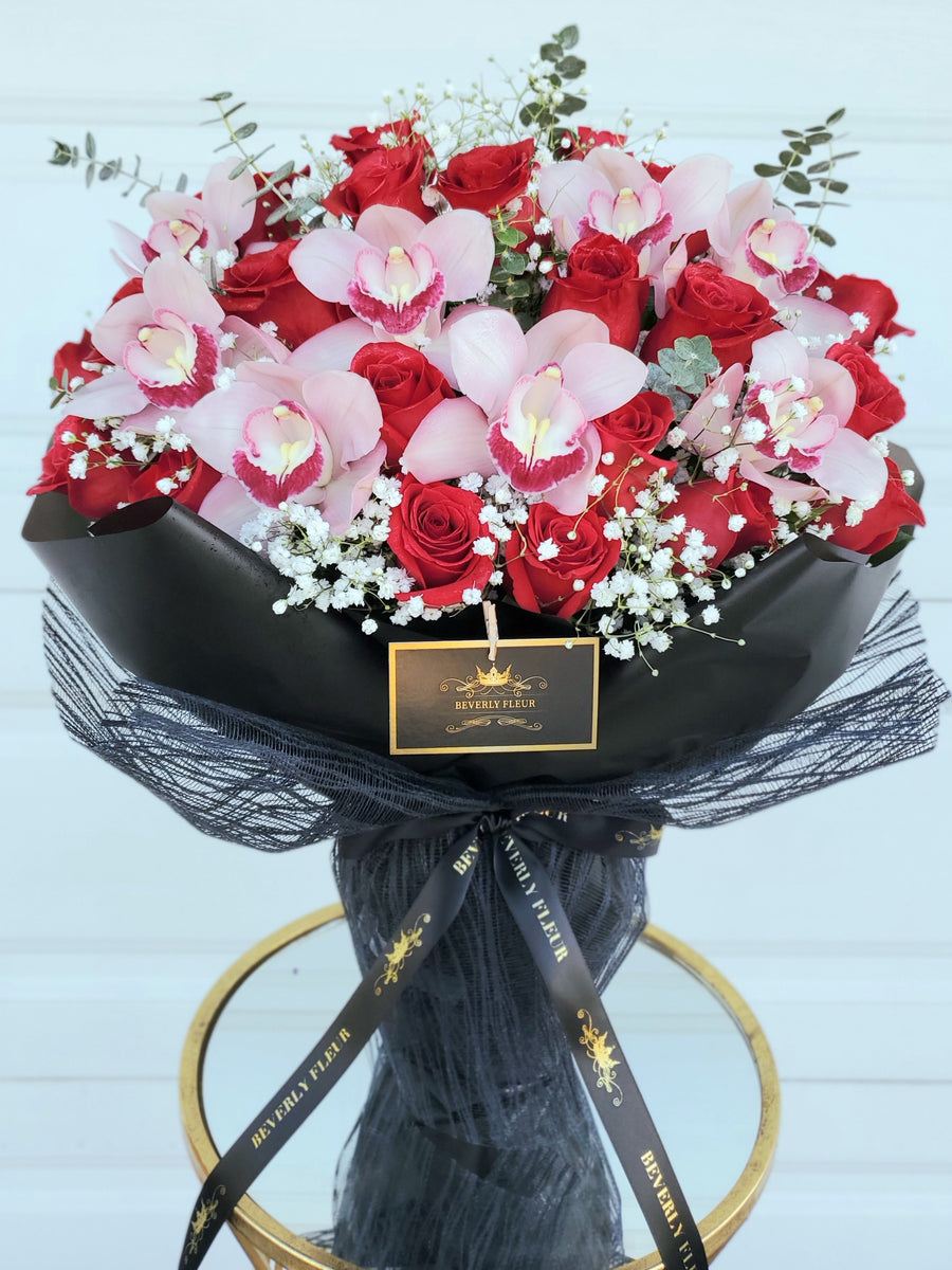 OC Beverly Flowers Santa Ana Flowers Delivery Red roses vase