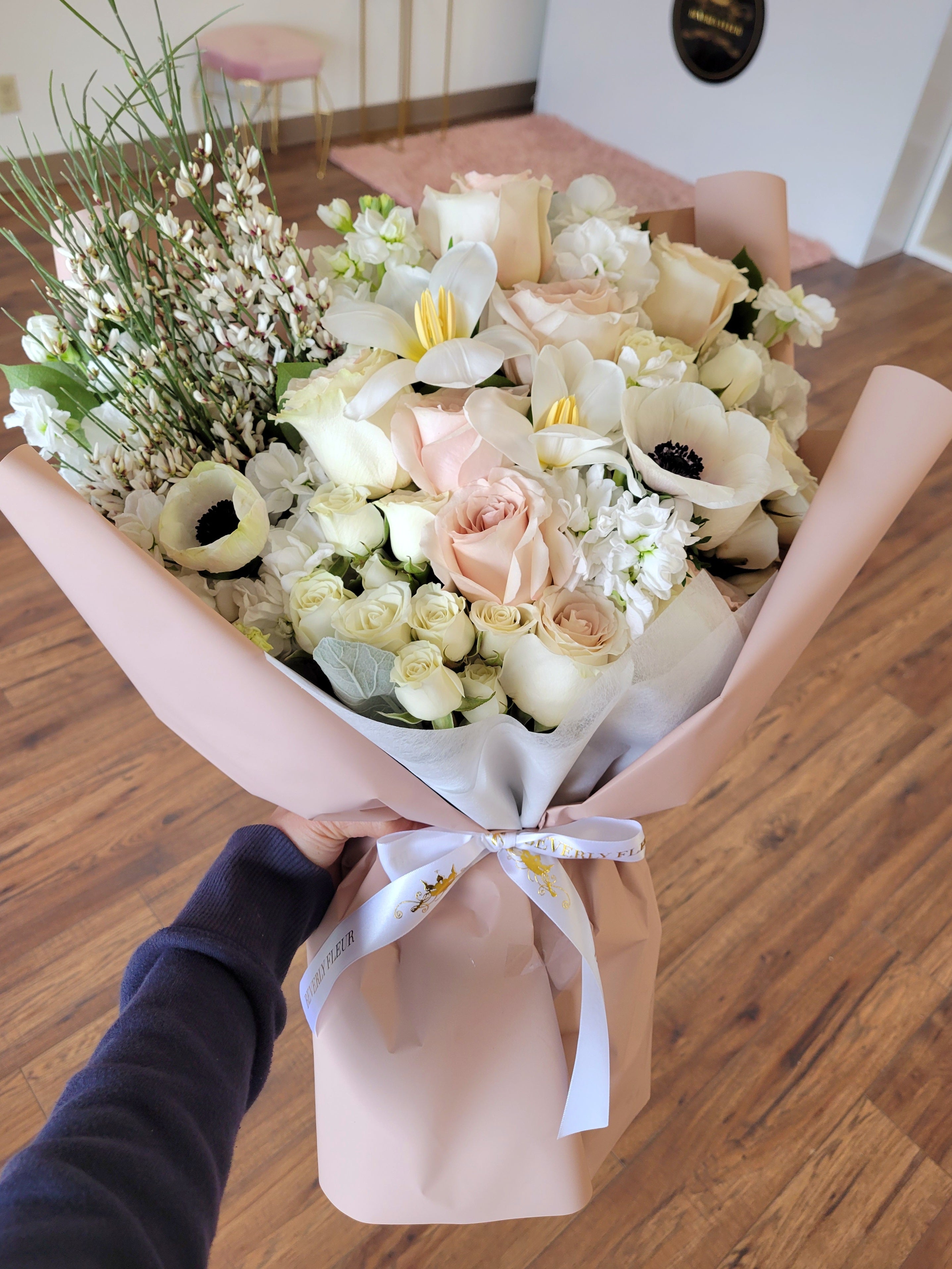 How To Wrap A Korean Styled Hand Bouquet