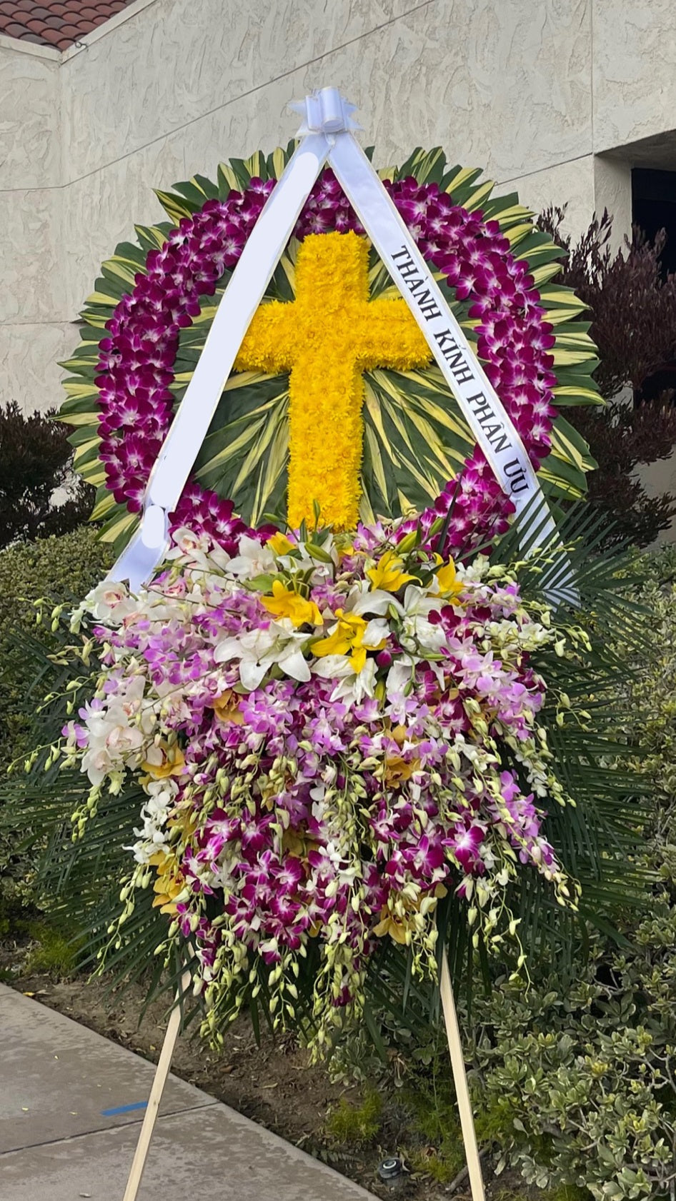 Fair Haven - Standing Funeral Spray