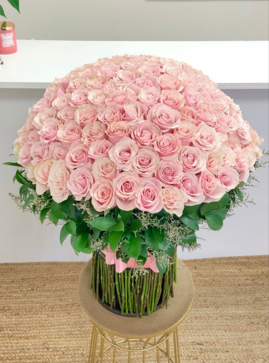 150 Pink Roses - Standing Bouquet