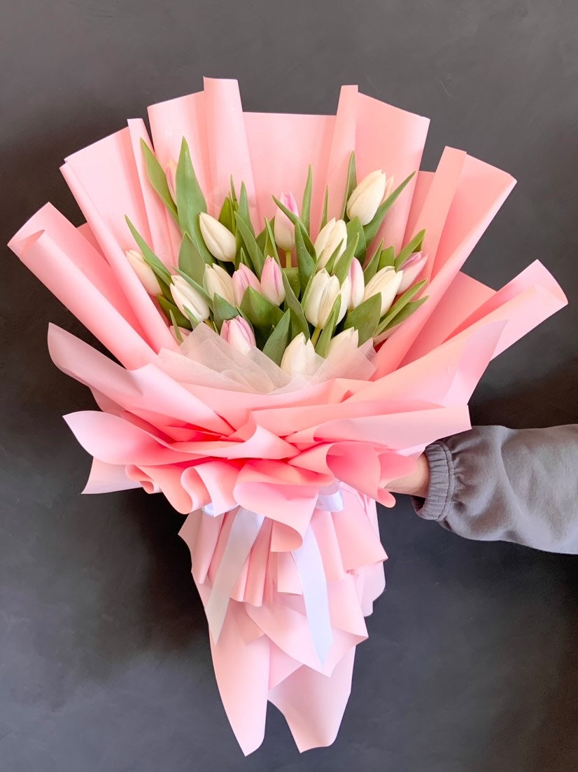 Tulip Bouquet - With glass vase