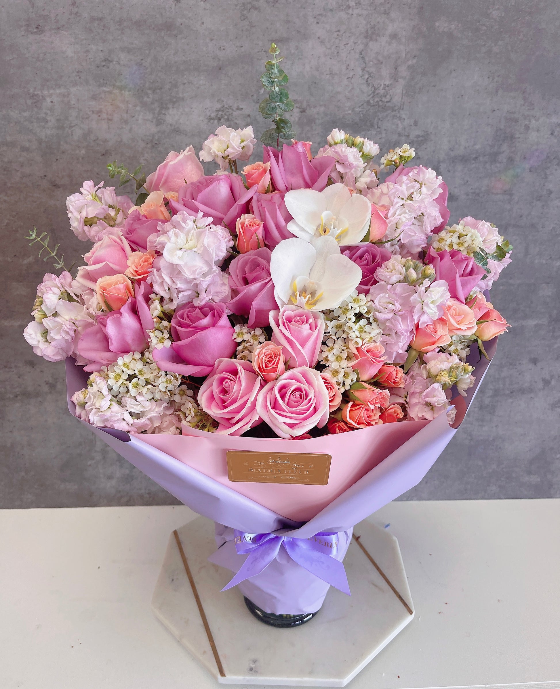 OC Beverly Flowers – Fullerton Flowers Delivery - Flowers with Vase