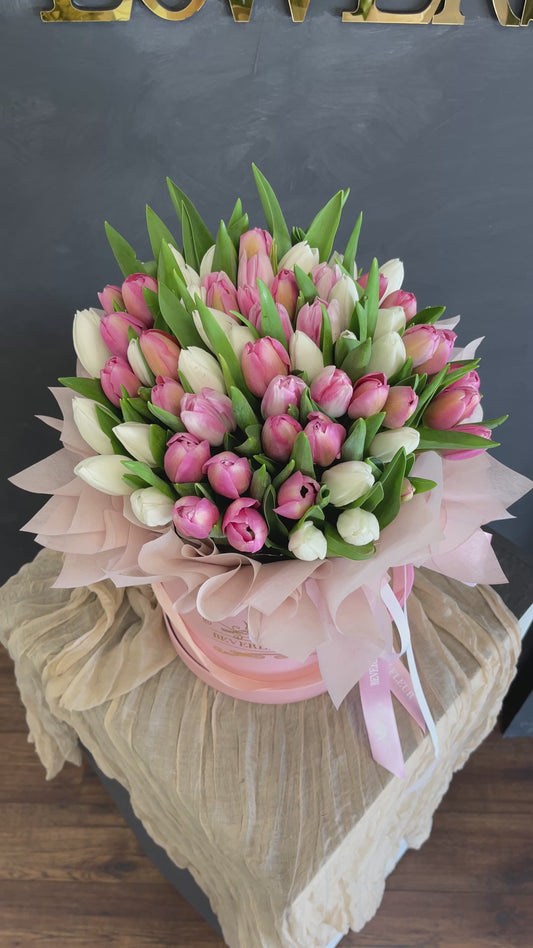 Tulips Kiss